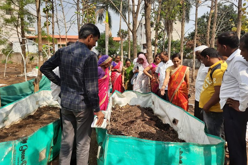 खेड तालुका कृषि सेवा फाउंडेशन तर्फे हवामानावर आधारीत एकात्मिक शाश्वत शेती प्रकल्प अंतर्गत 'गांडूळखत निर्मिती प्रशिक्षण' मुंबई माता बाल संगोपन केंद्र, राजगुरुनगर येथे दिनांक 11.5.24 रोजी आयोजित करण्यात आले